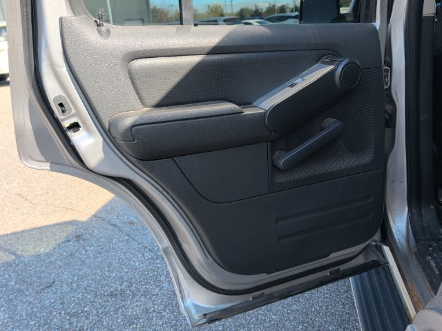 Used 2008 Mercury Mountaineer AWD image 22