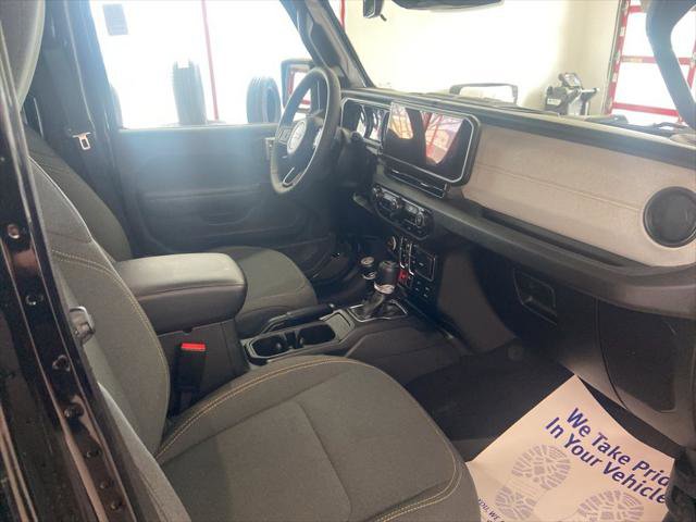 Certified 2025 Jeep Wrangler Willys 4xe image 23