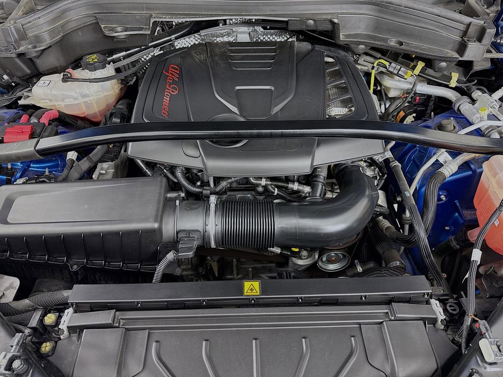 Used 2023 Alfa Romeo Stelvio Veloce image 33