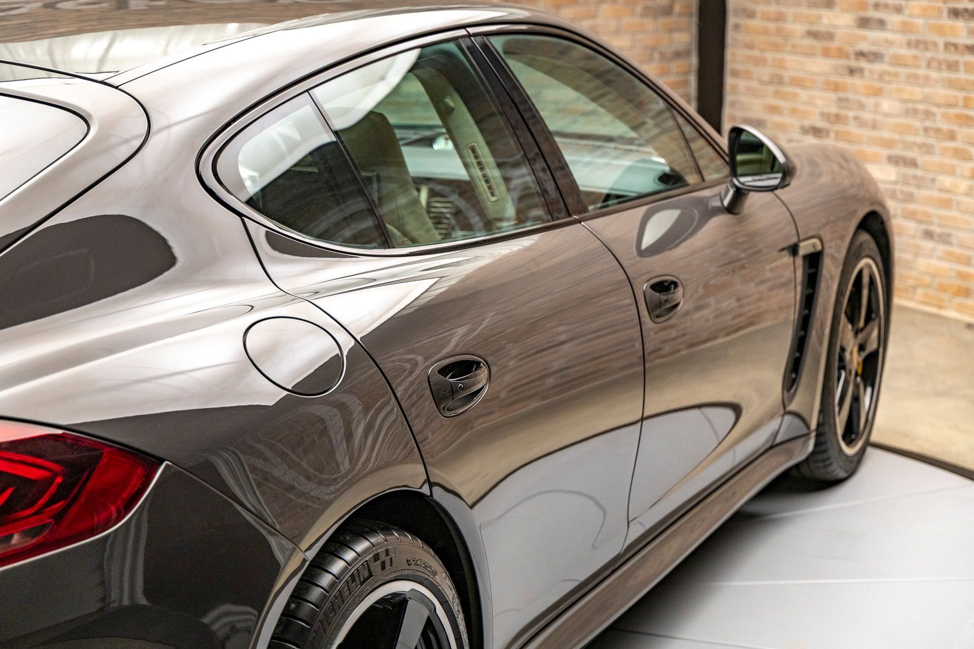 Used 2016 Porsche Panamera Turbo S image 30