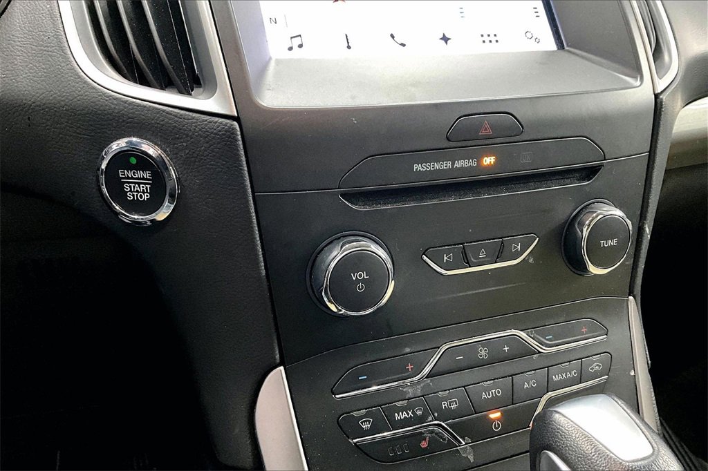 Used 2018 Ford Edge SEL w/ Equipment Group 201A image 21