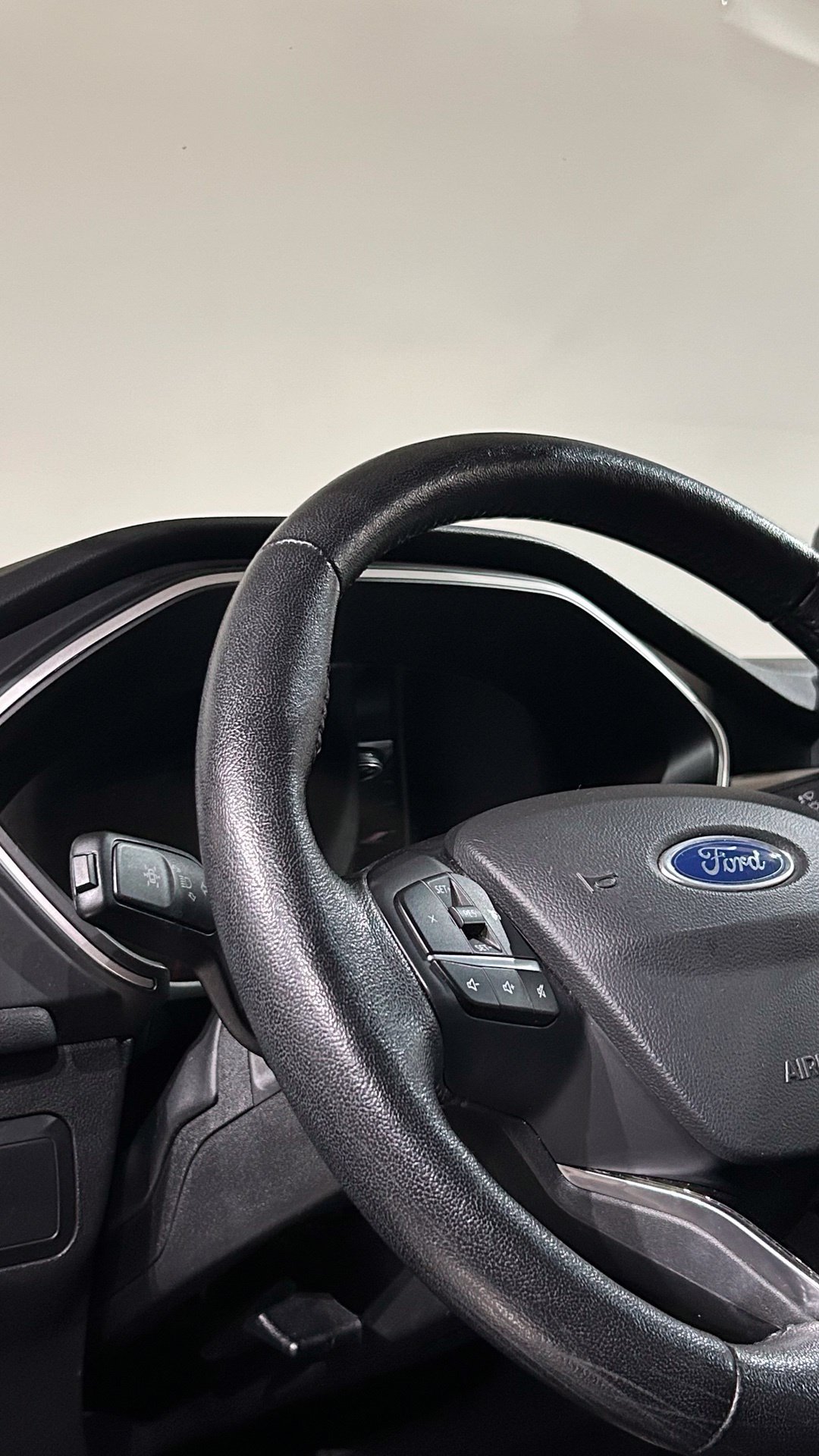 Used 2020 Ford Escape SEL AWD/4WD image 40