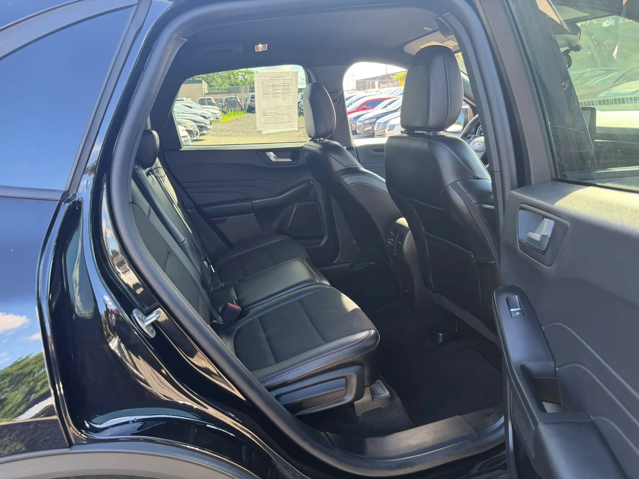 Used 2025 Ford Escape ST-Line AWD/4WD image 28