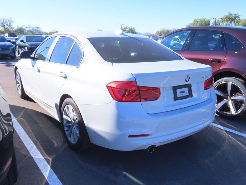 Used 2018 BMW 320i Sedan image 4