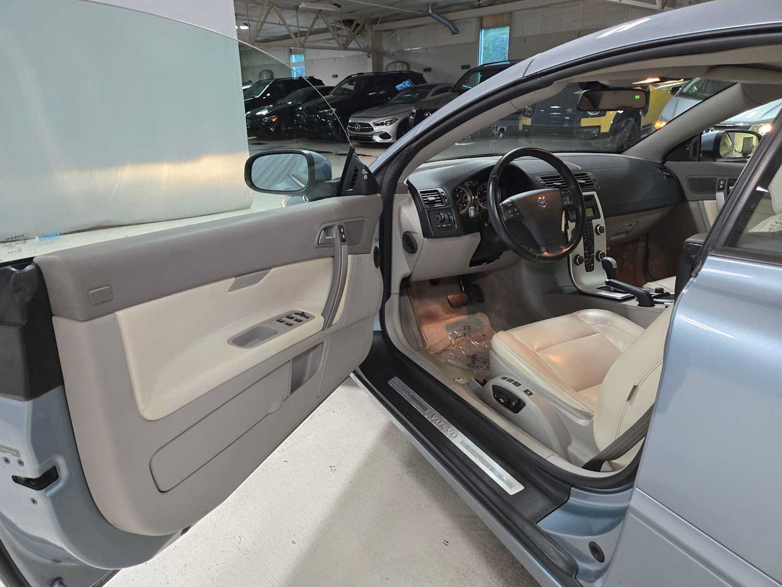 Used 2012 Volvo C70 T5 FWD image 15