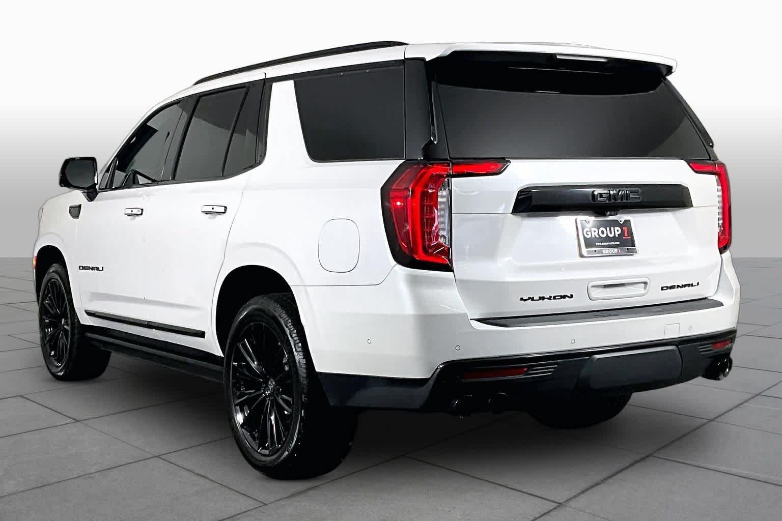 Used 2023 GMC Yukon Denali w/ Denali Reserve Package AWD/4WD image 12