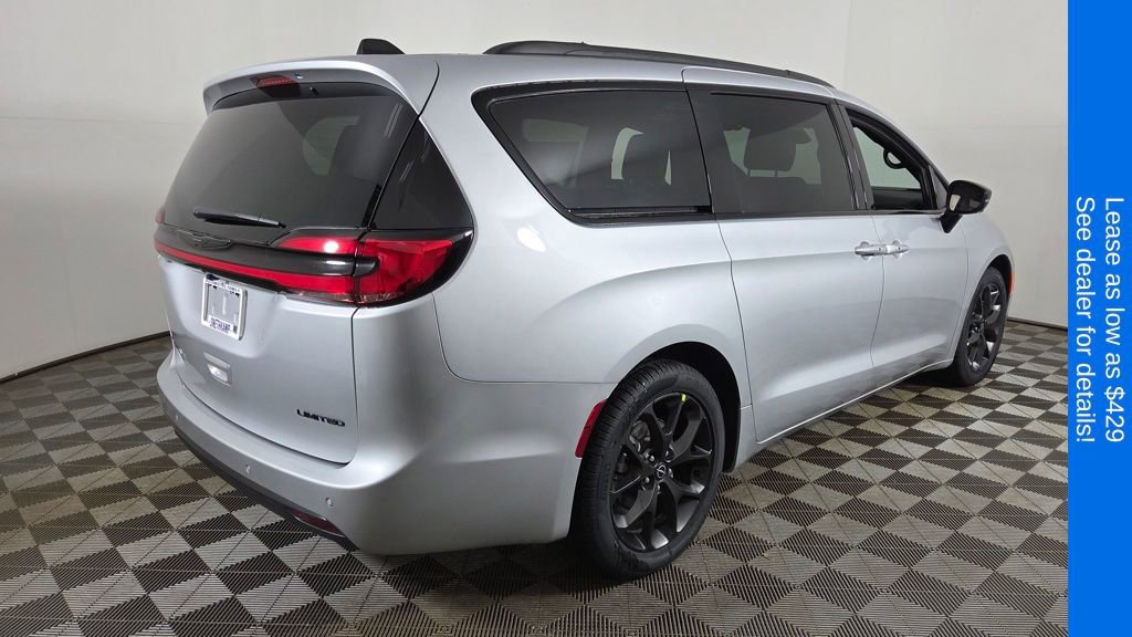 New 2026 Chrysler Pacifica Limited FWD image 7