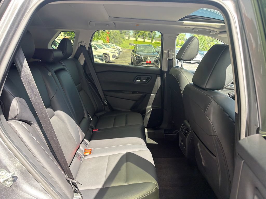 Used 2025 Nissan Rogue SL w/ SL Premium Package AWD/4WD image 52