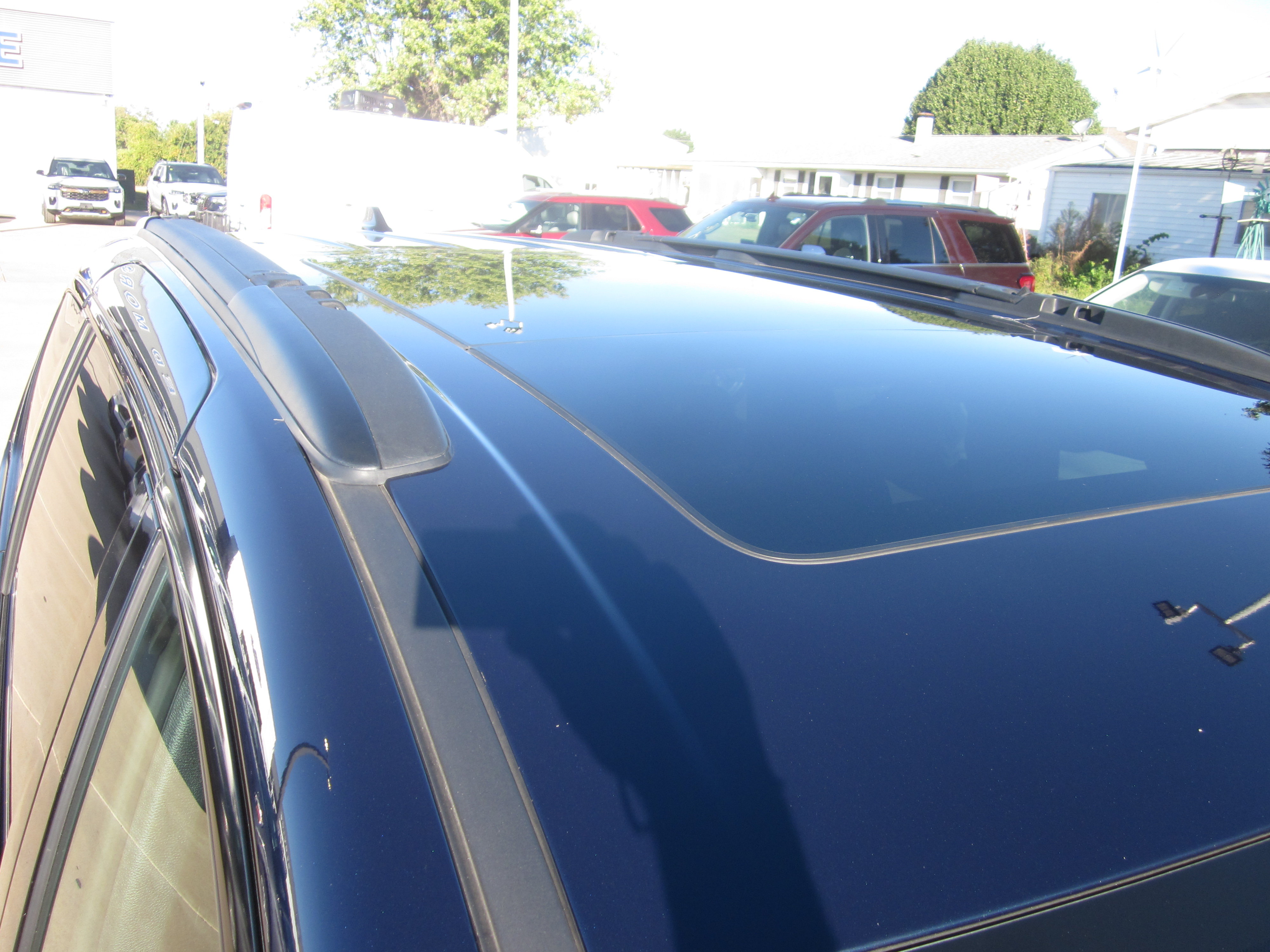 Used 2025 Chrysler Pacifica Limited FWD image 8