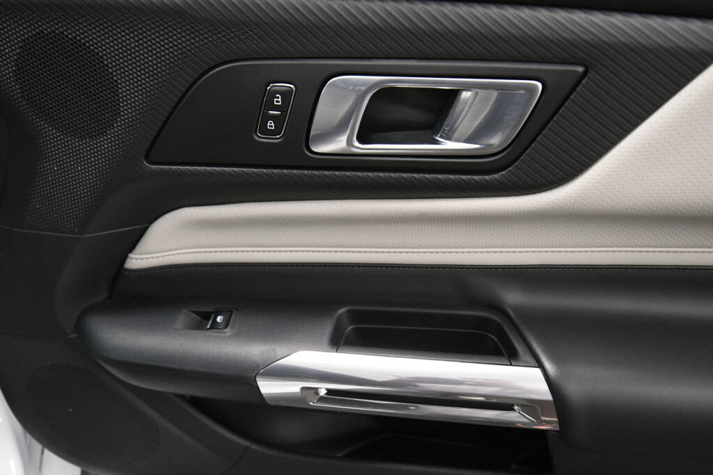 Used 2024 Ford Mustang Premium RWD image 23