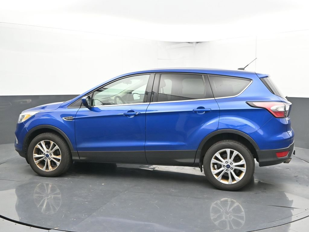 Used 2017 Ford Escape SE image 6