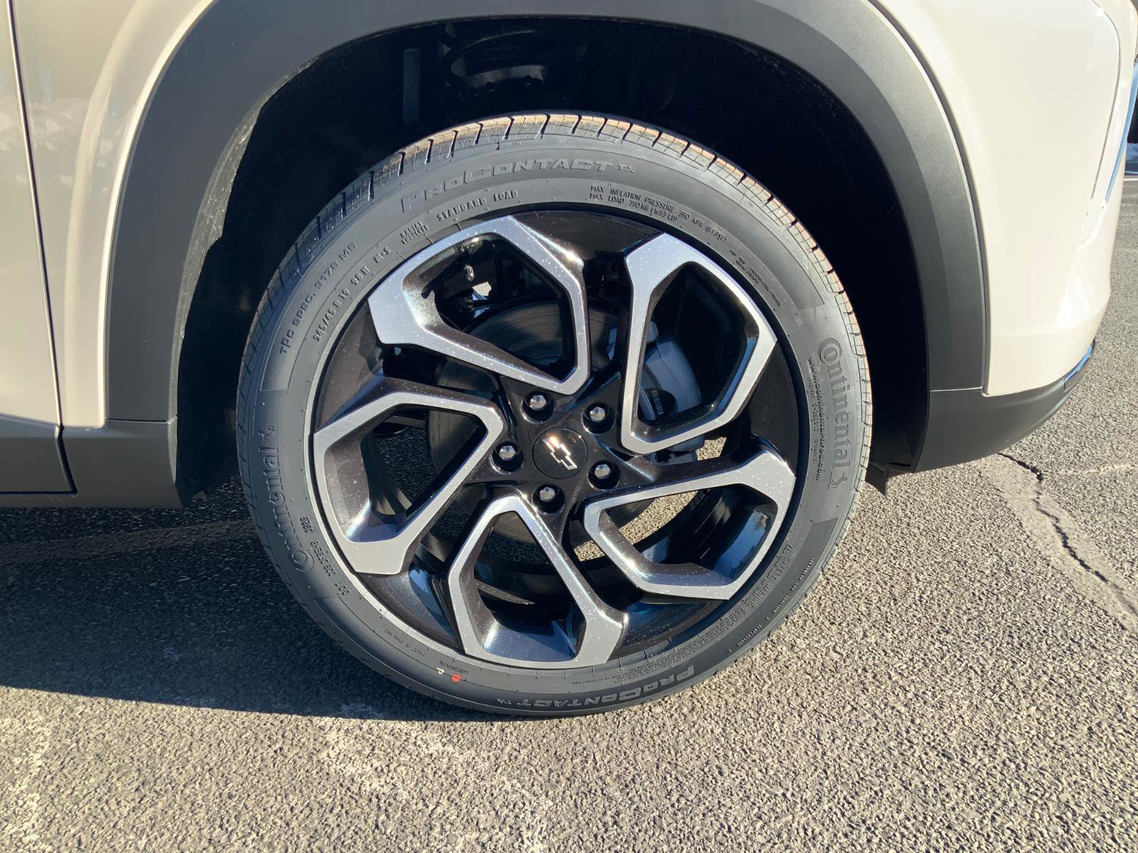 New 2026 Chevrolet Trax RS w/ Driver Confidence Package image 9