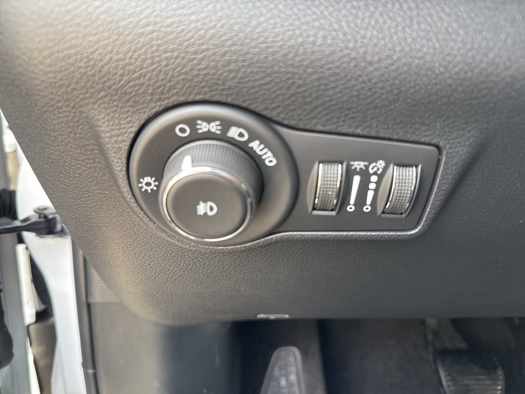 New 2026 Jeep Compass Latitude AWD/4WD image 10