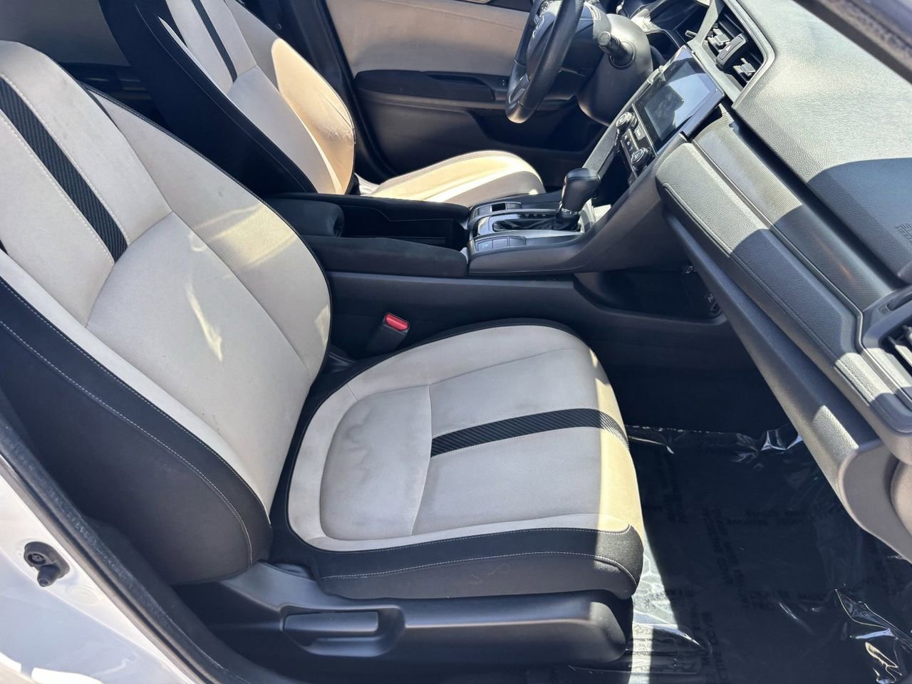 Certified 2017 Honda Civic EX image 9