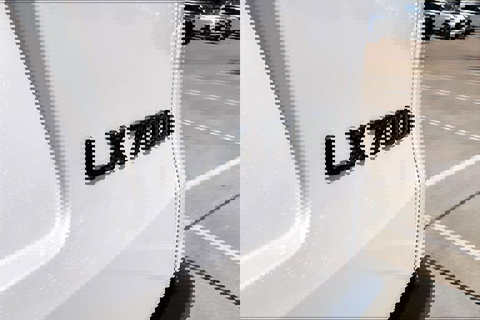 New 2026 Lexus LX 700h Luxury image 7