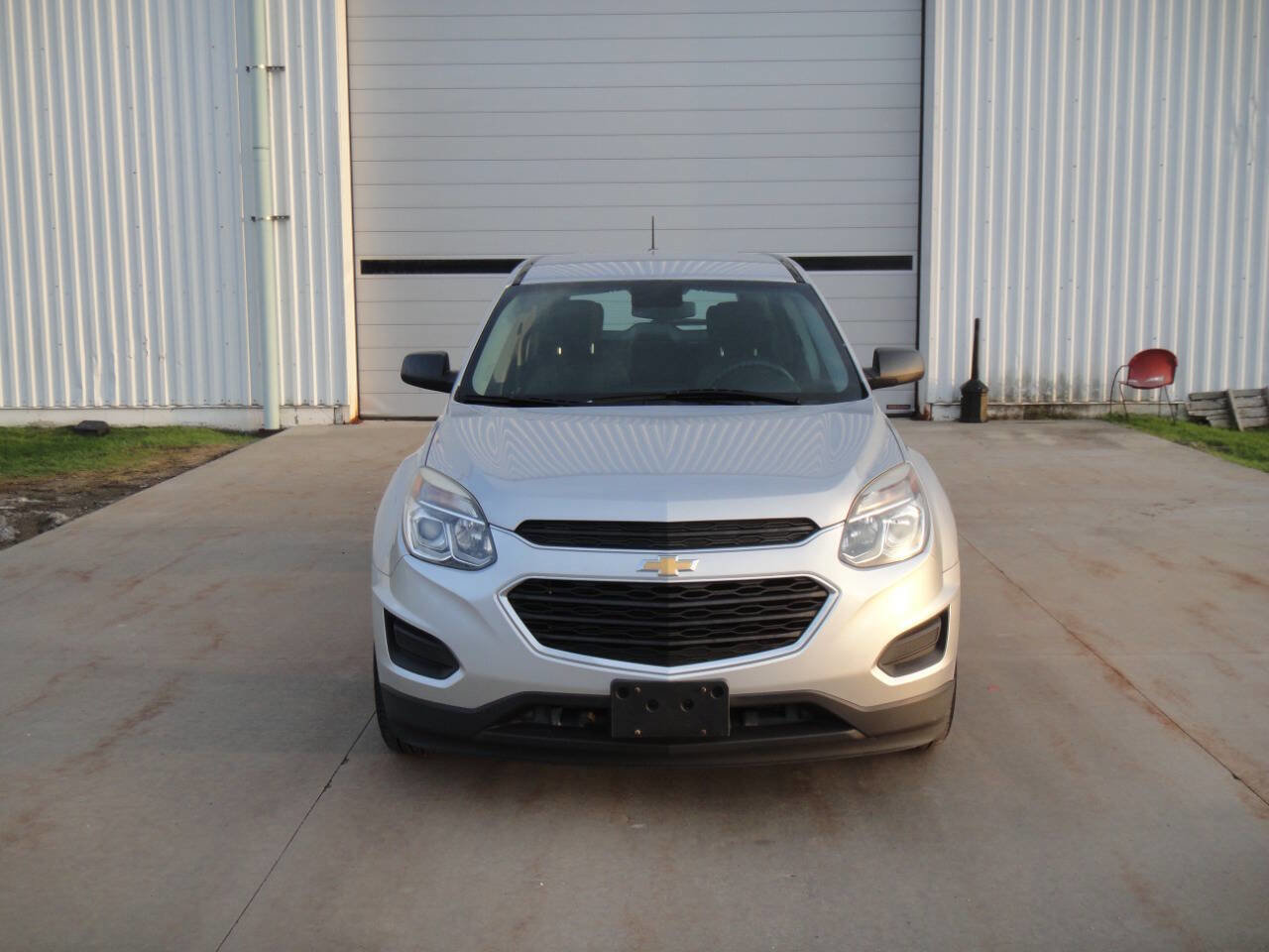 Used 2017 Chevrolet Equinox LS AWD/4WD image 3