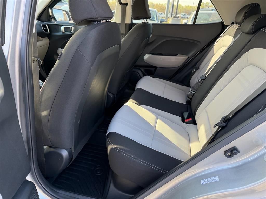 Certified 2023 Hyundai Venue SEL w/ Cargo Package image 10