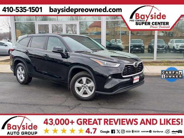 Used 2024 Toyota Highlander LE image 1