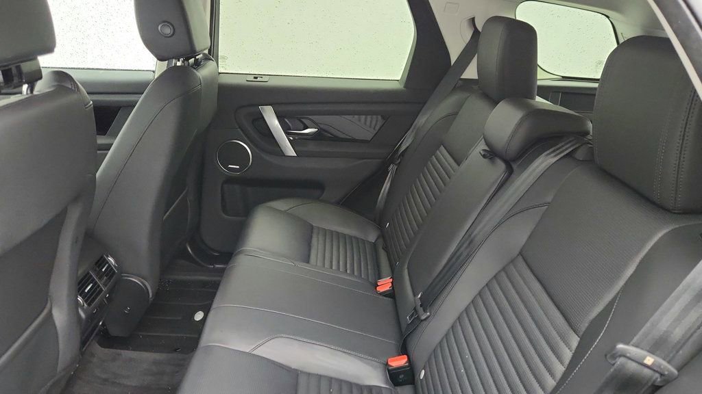 Used 2025 Land Rover Discovery Sport S image 19