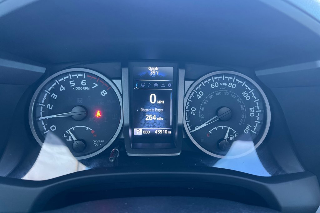 Used 2023 Toyota Tacoma TRD Off-Road image 21