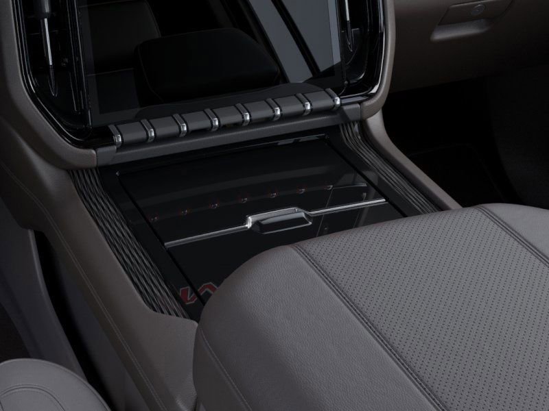 New 2025 GMC Yukon XL Elevation image 23