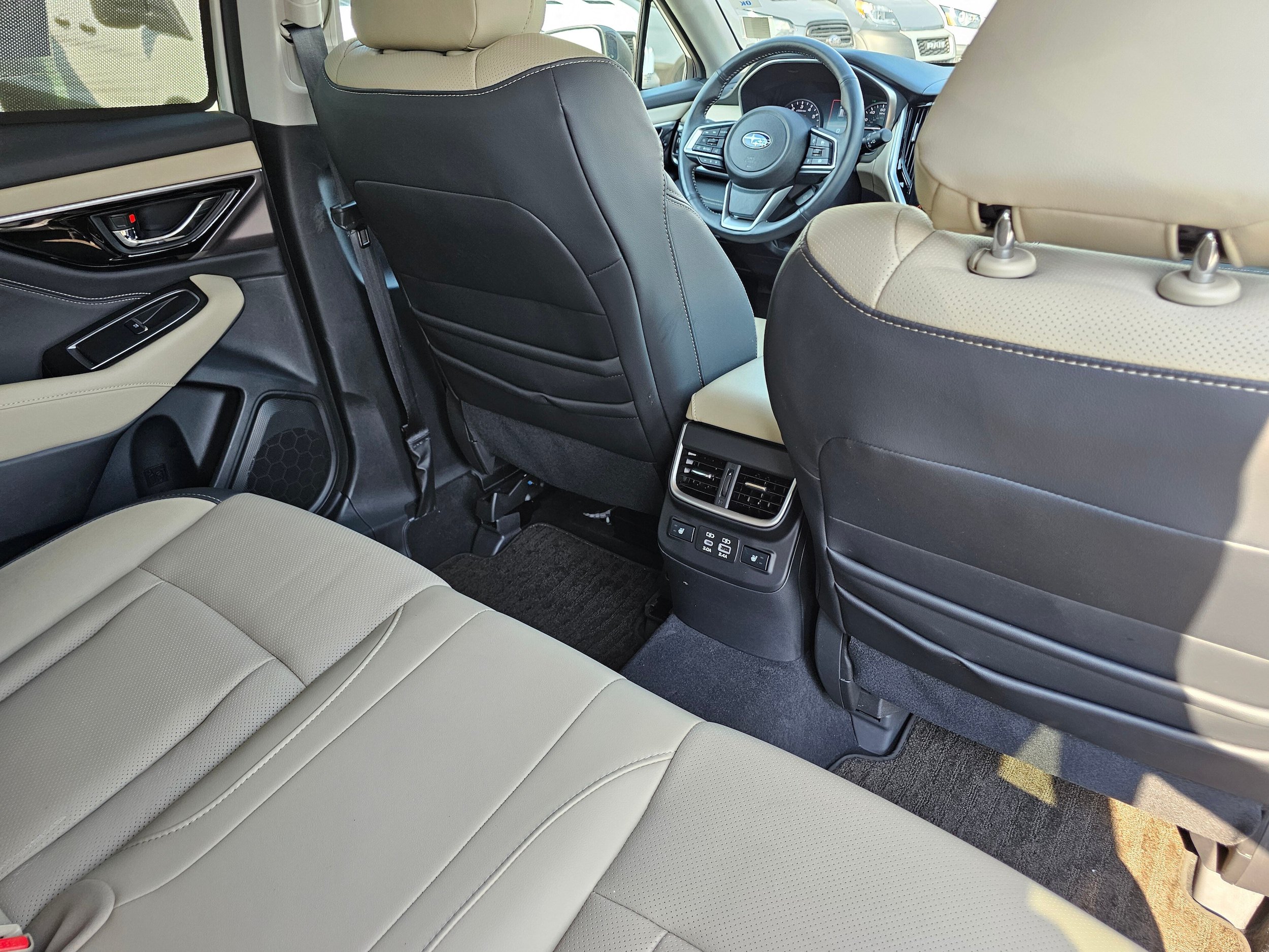 Used 2025 Subaru Outback Limited AWD/4WD image 16