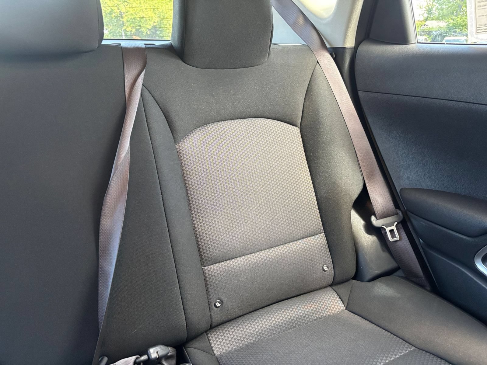Used 2025 Kia Soul LX w/ LX Technology Package FWD image 34
