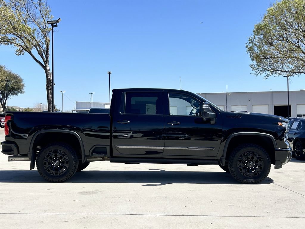 Used 2024 Chevrolet Silverado 2500 High Country w/ High Country Premium Package image 3