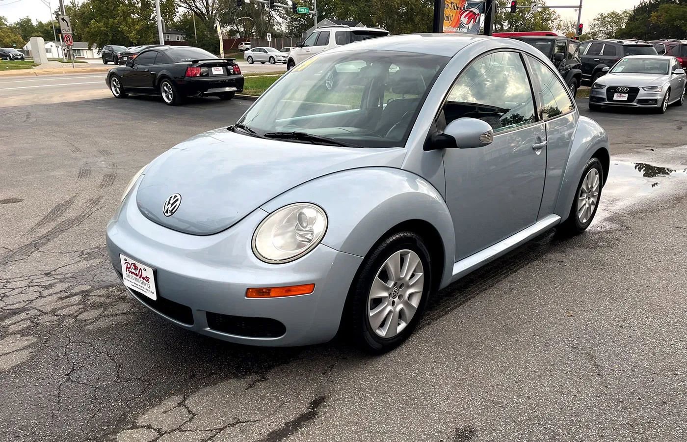Used 2009 Volkswagen Beetle S image 2