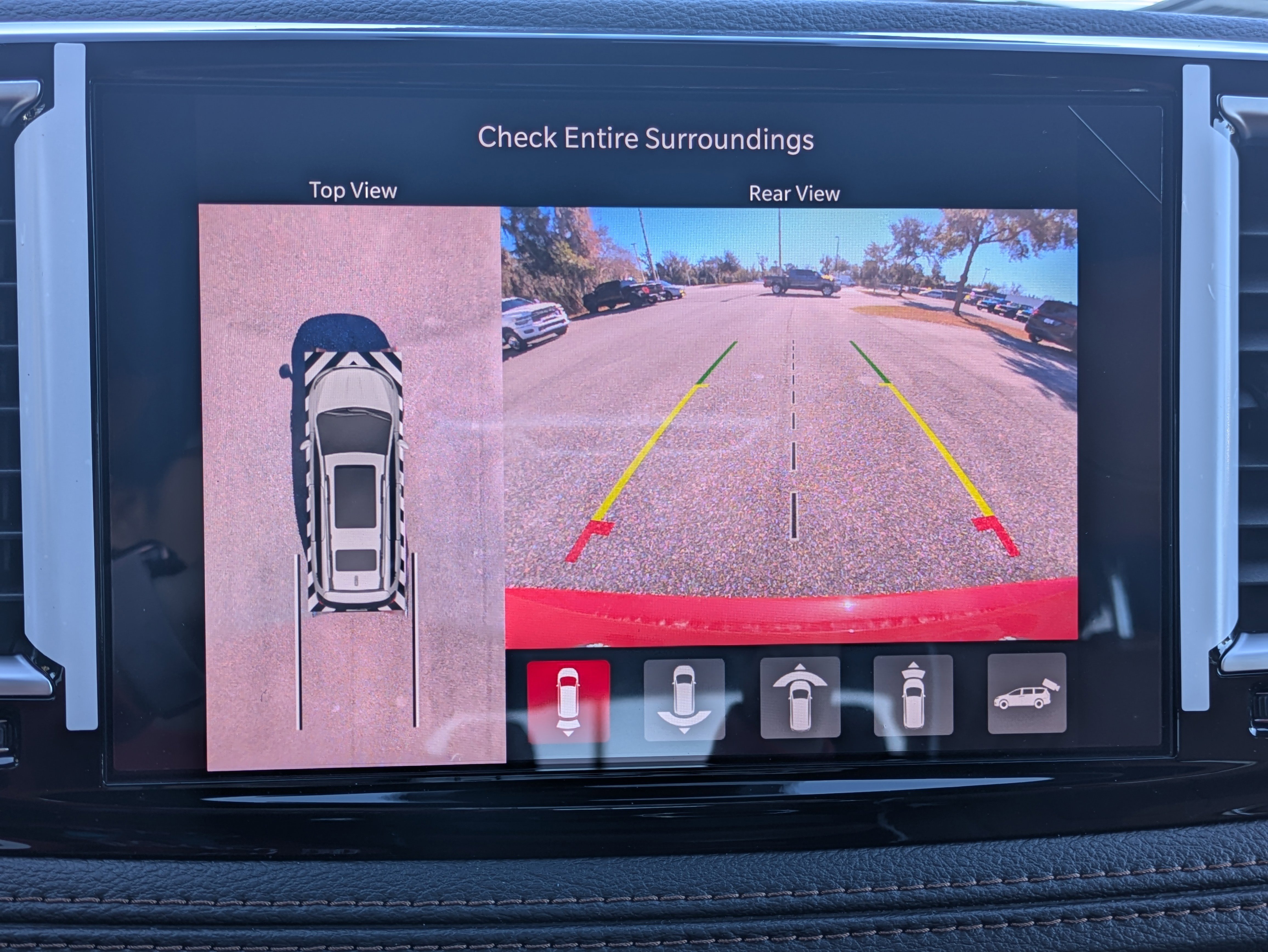 New 2026 Chrysler Pacifica Pinnacle w/ Trailer Tow Group image 21