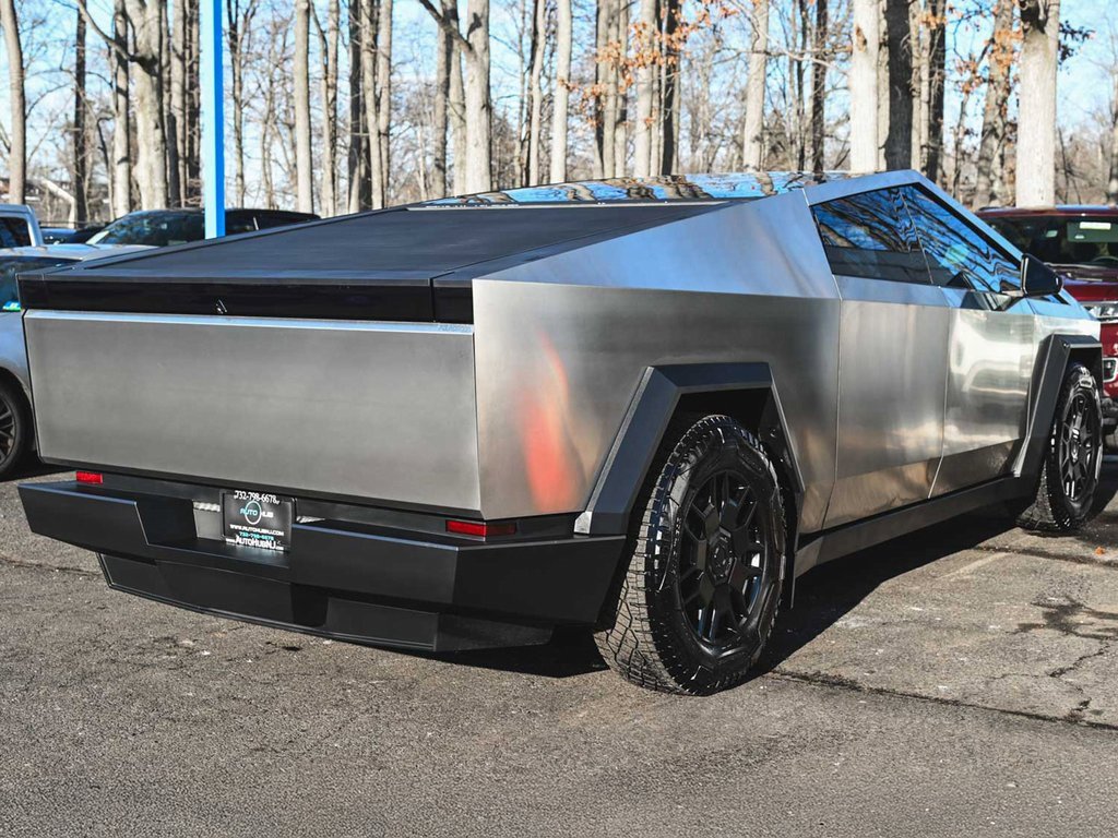Used 2024 Tesla Cybertruck AWD Crew Cab image 6