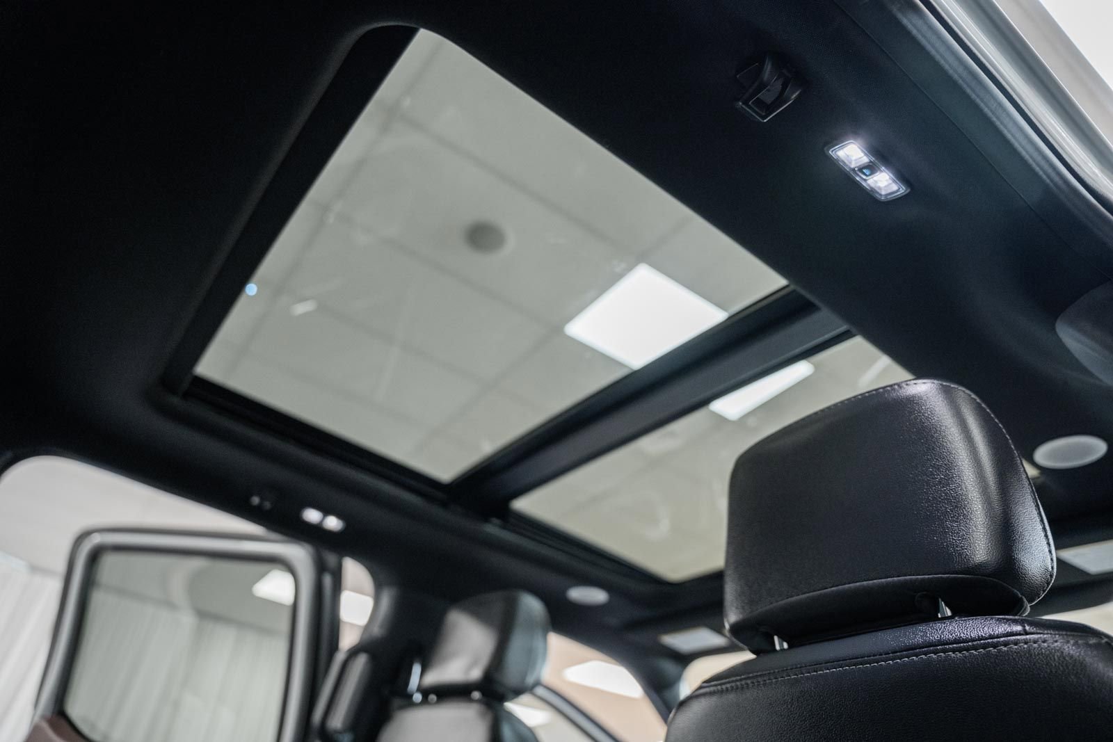 Certified 2023 Ford F150 Lariat w/ Equipment Group 502A High image 40