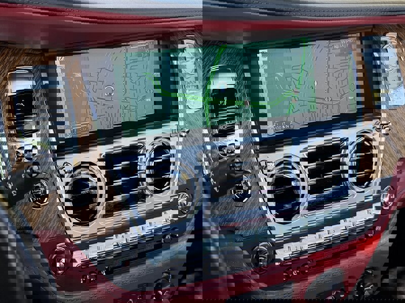 Used 2016 Rolls-Royce Dawn image 42