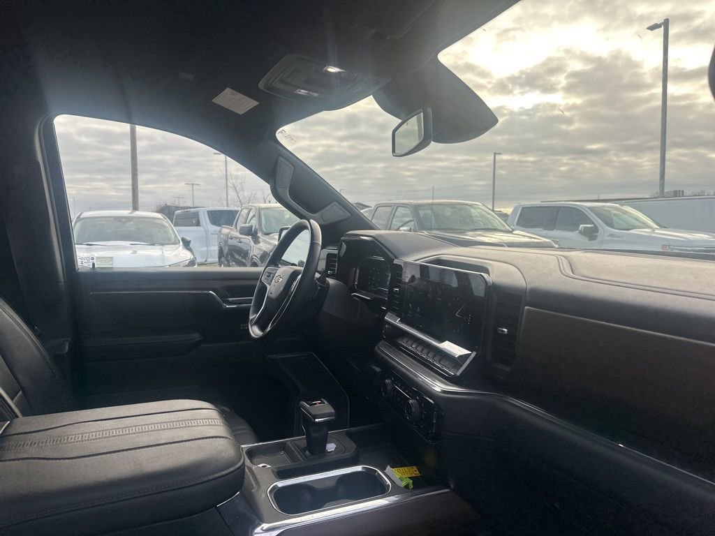 Certified 2023 Chevrolet Silverado 1500 High Country w/ Z71 Off-Road Package image 15