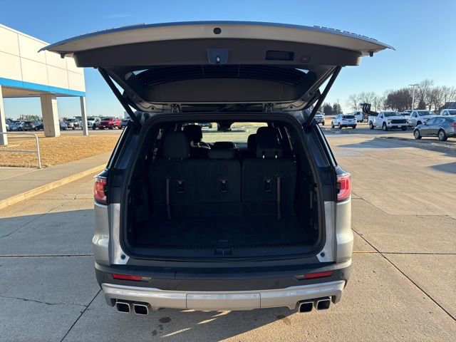 Used 2025 GMC Acadia Elevation image 17