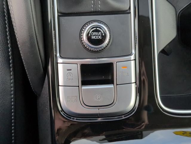 Used 2025 Kia Telluride EX w/ EX Captain's Chair Package image 22