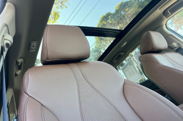 Used 2025 Acura RDX w/ Technology Package AWD/4WD image 19