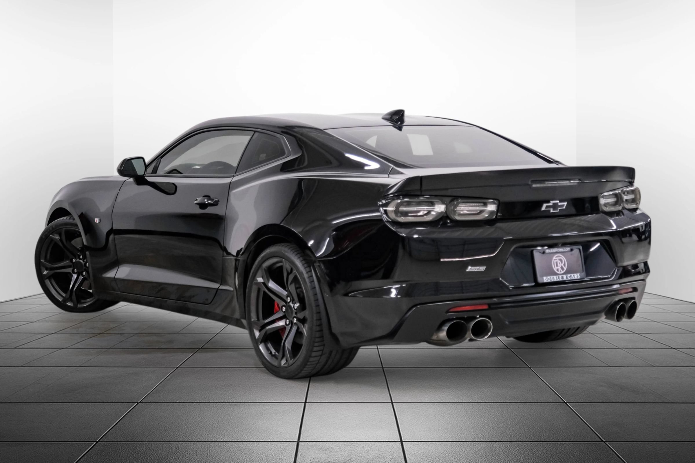 Used 2019 Chevrolet Camaro SS RWD image 10