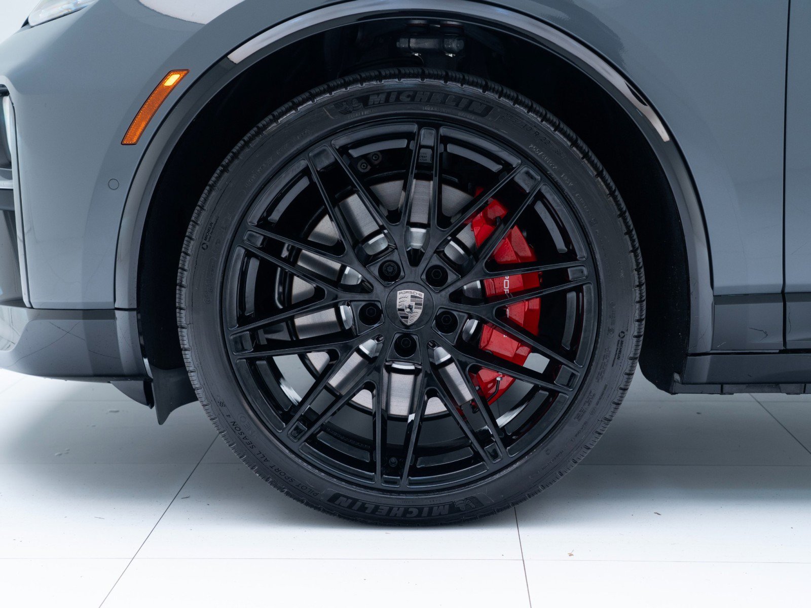 New 2026 Porsche Macan Turbo Electric AWD/4WD image 12