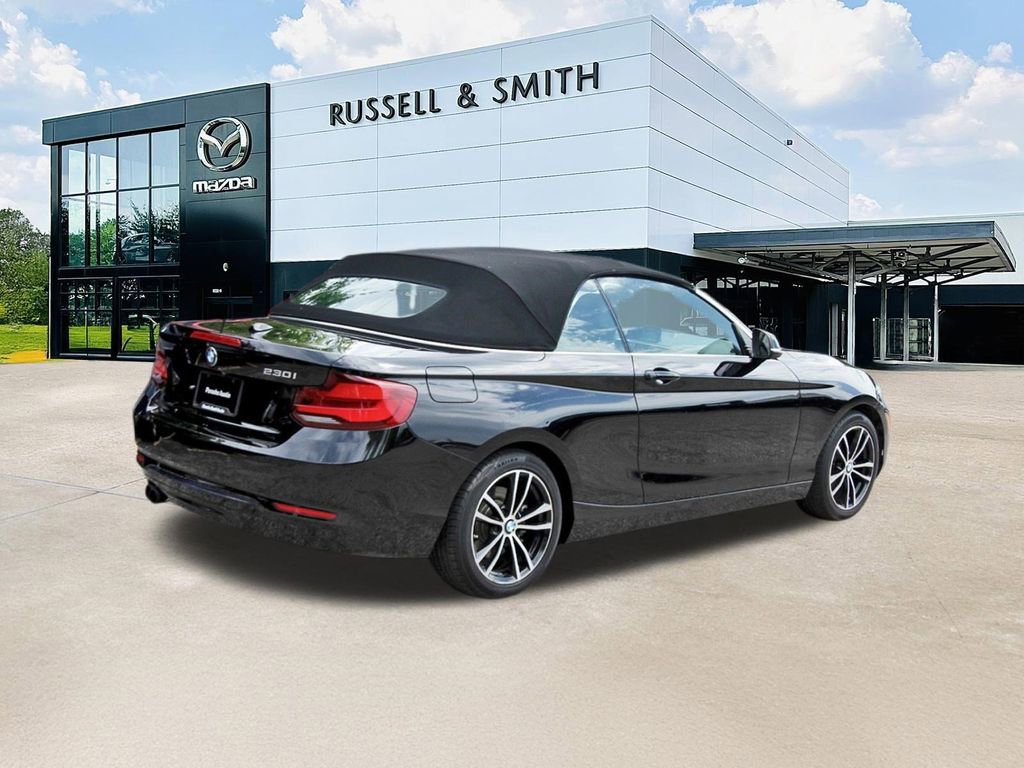 Used 2020 BMW 230i Convertible w/ Premium Package RWD image 5