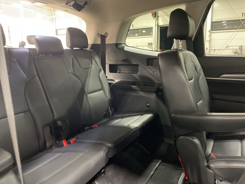 Certified 2022 Kia Telluride S image 15