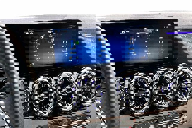 Certified 2025 Mercedes-Benz GLA 250 4MATIC image 12