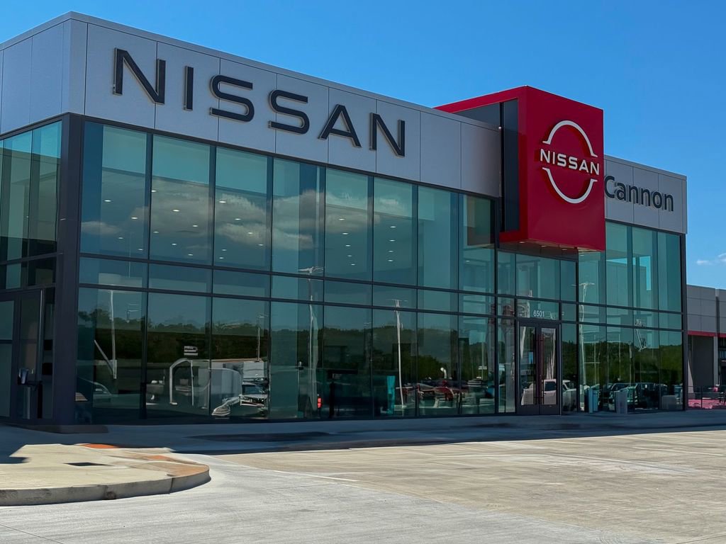 Used 2024 Nissan Titan SV w/ SV Convenience Package image 34