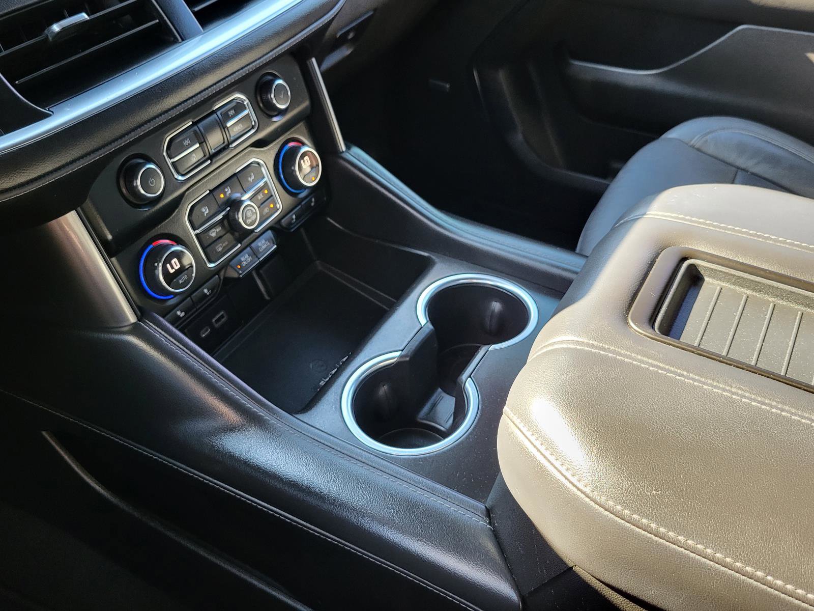 Used 2021 Chevrolet Tahoe Z71 w/ Rear Media and Nav Package image 29