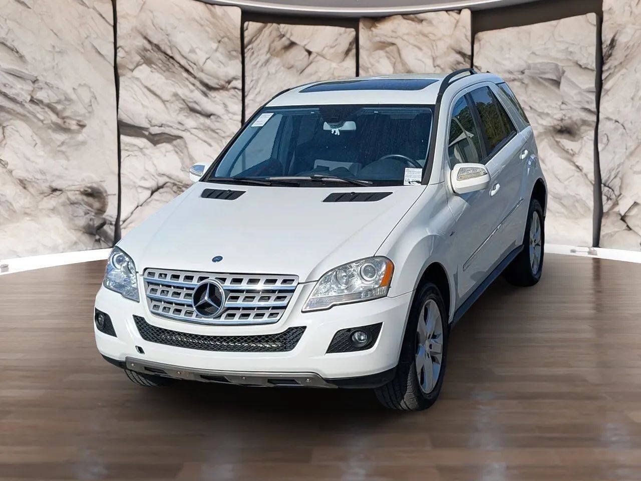 Used 2009 Mercedes-Benz ML 320 BlueTEC 4MATIC image 3