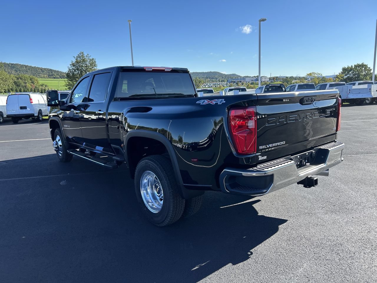 New 2026 Chevrolet Silverado 3500 LTZ w/ LTZ Convenience Package AWD/4WD image 5