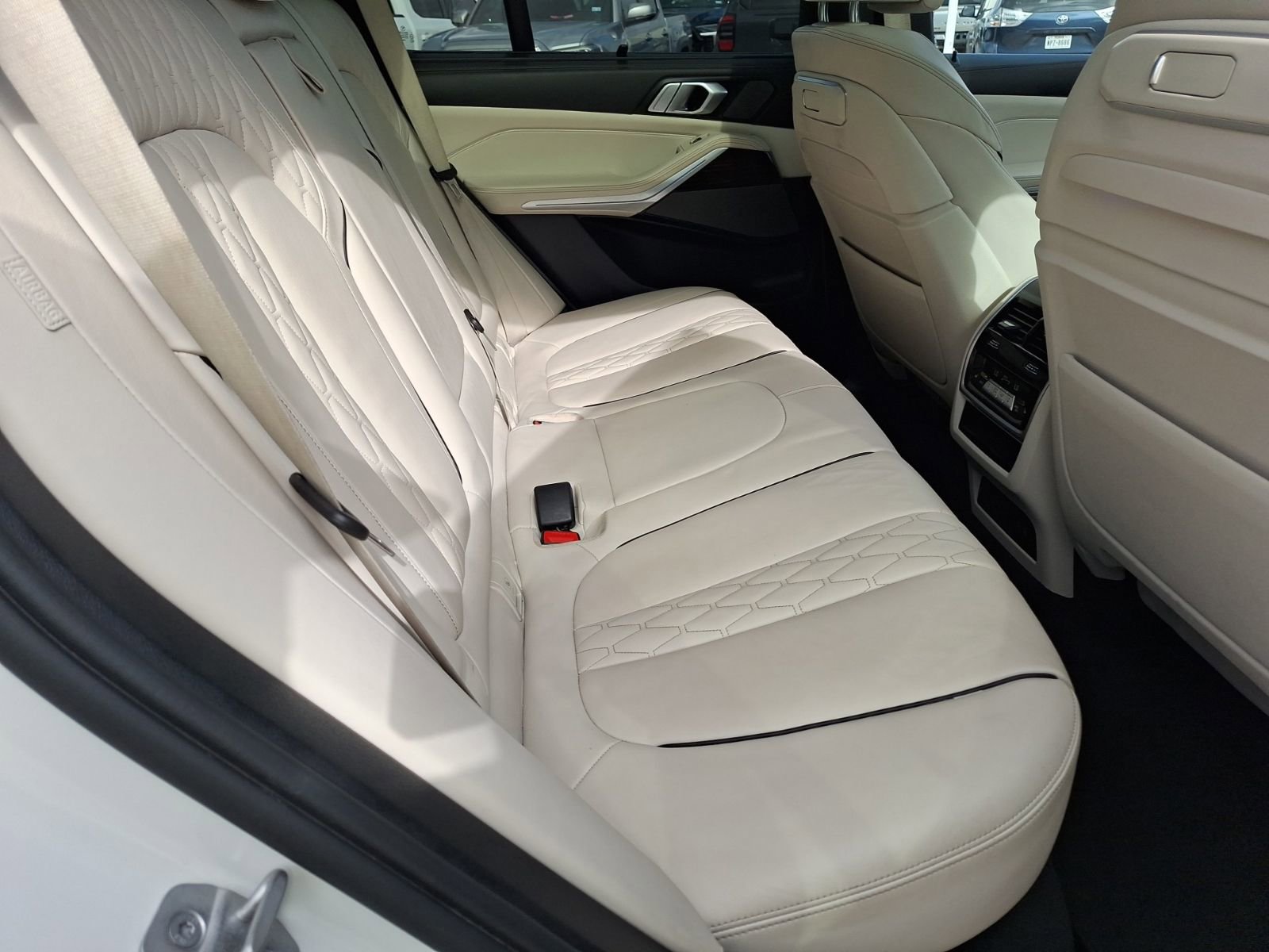Used 2024 BMW X5 xDrive40i w/ Executive Package AWD/4WD image 32