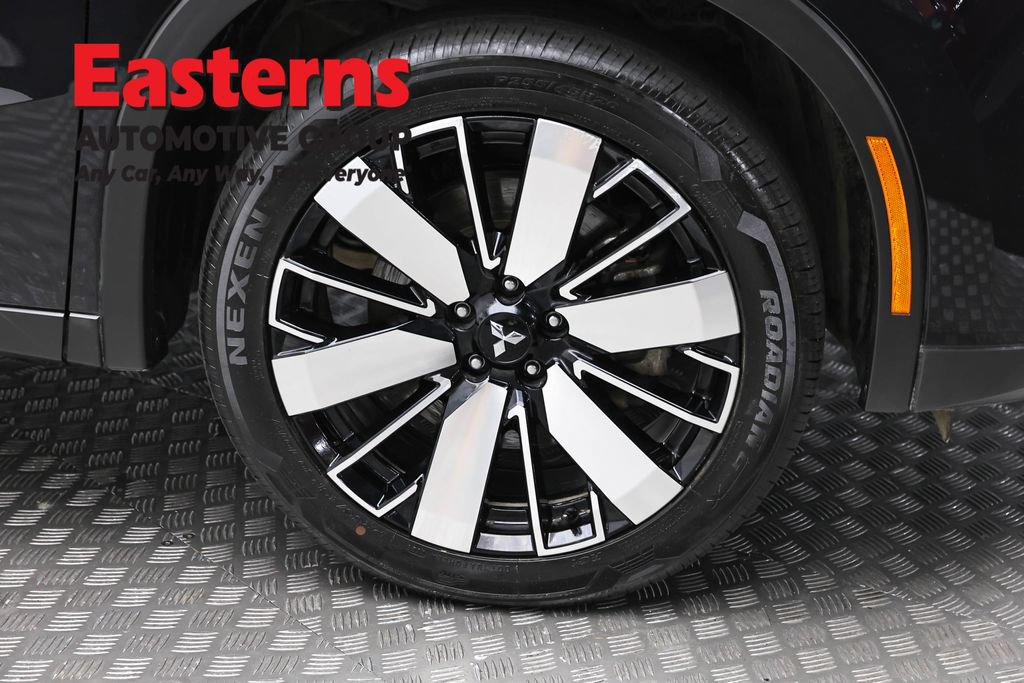 Used 2025 Mitsubishi Outlander SE AWD/4WD image 32