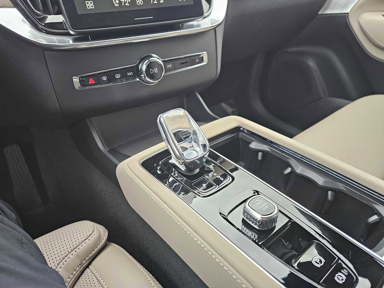 New 2026 Volvo XC90 T8 Ultra w/ Lounge Package image 31