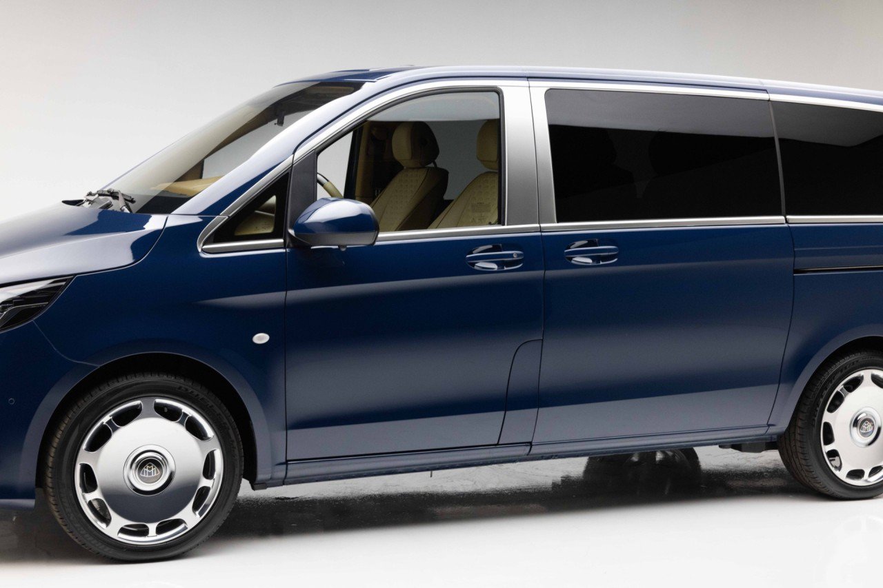 Used 2021 Mercedes-Benz Metris Passenger image 33